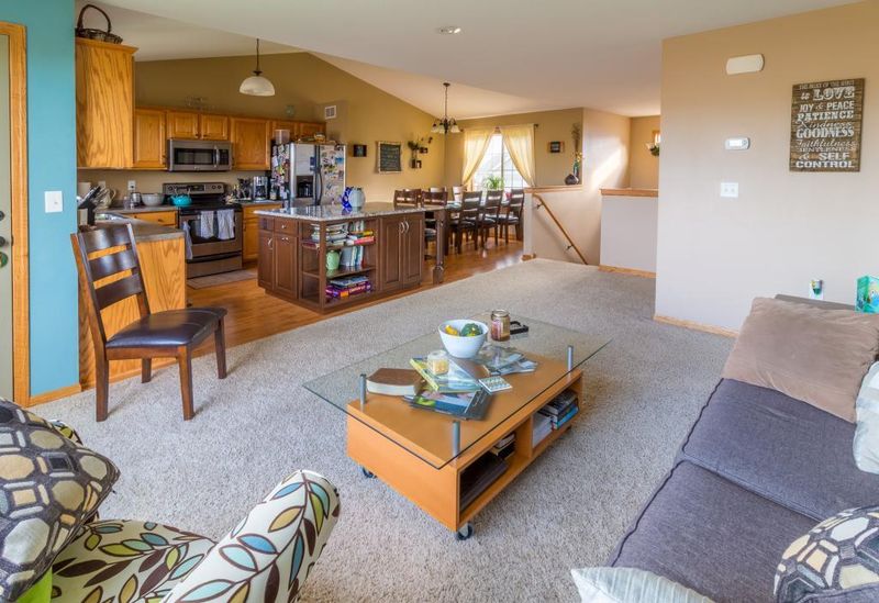 641 16th St S, Sartell, MN 56377