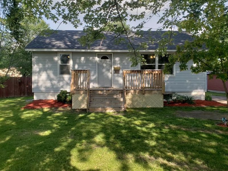 428 Birch St N, Cambridge, MN 55008