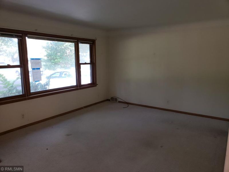 1360 Hillcrest Dr NE, Fridley, MN 55432