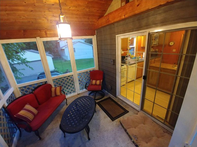3306 Zane Ave N, Crystal, MN 55422