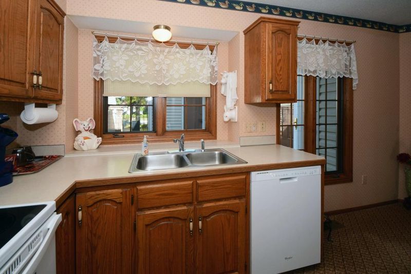 1000 Hill Ct, Shoreview, MN 55126