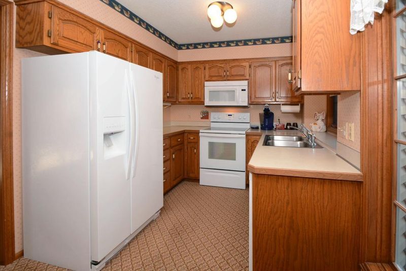 1000 Hill Ct, Shoreview, MN 55126