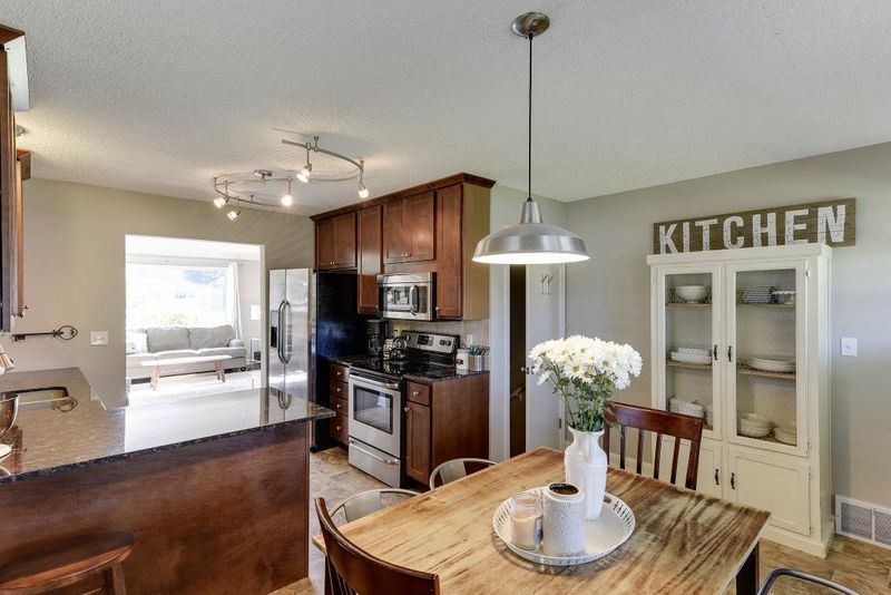 4513 Abbott Ave N, Robbinsdale, MN 55422