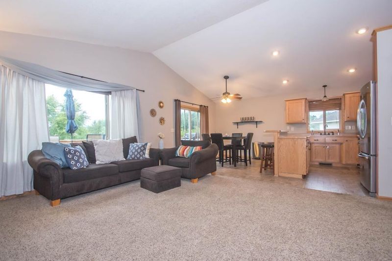5965 Goodview Trail Alcove N, Hugo, MN 55038