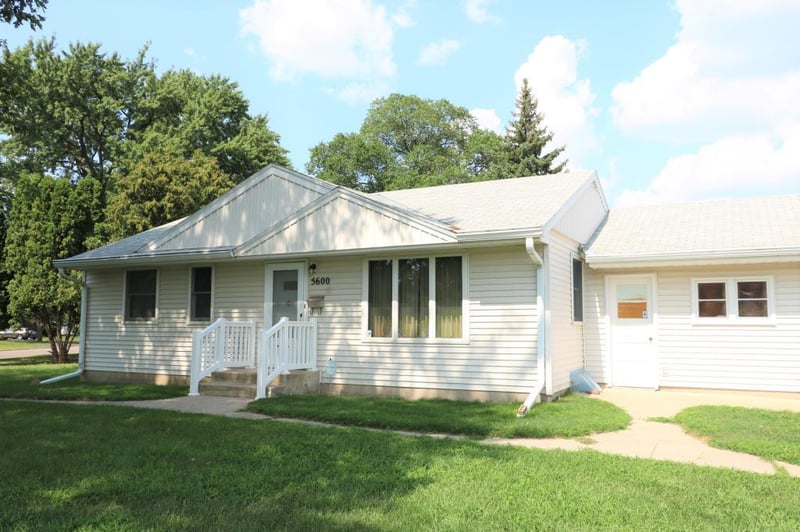 5600 Pennsylvania Ave N, Minneapolis, MN 55428