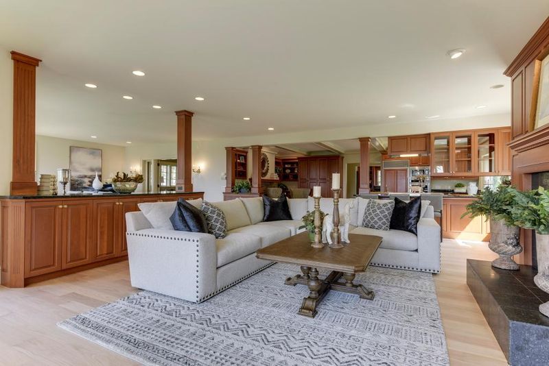12300 Riverview Rd, Eden Prairie, MN 55347