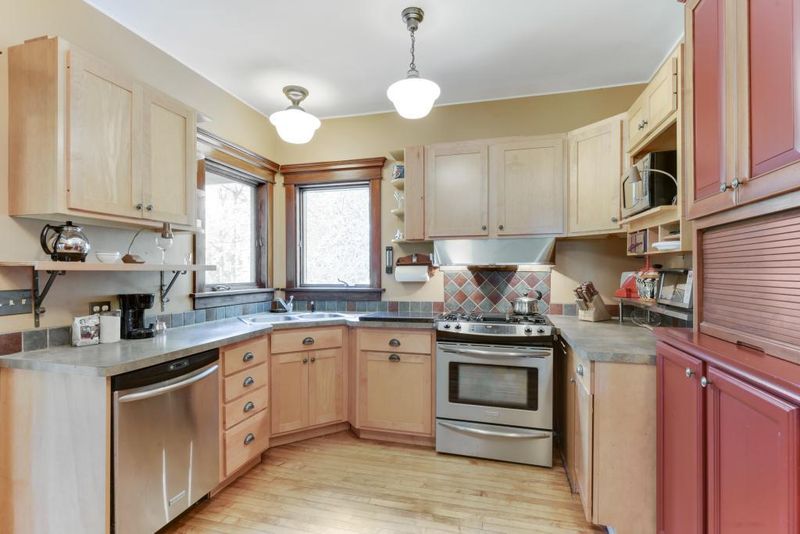 4426 Fairview Ave, Minnetonka, MN 55343