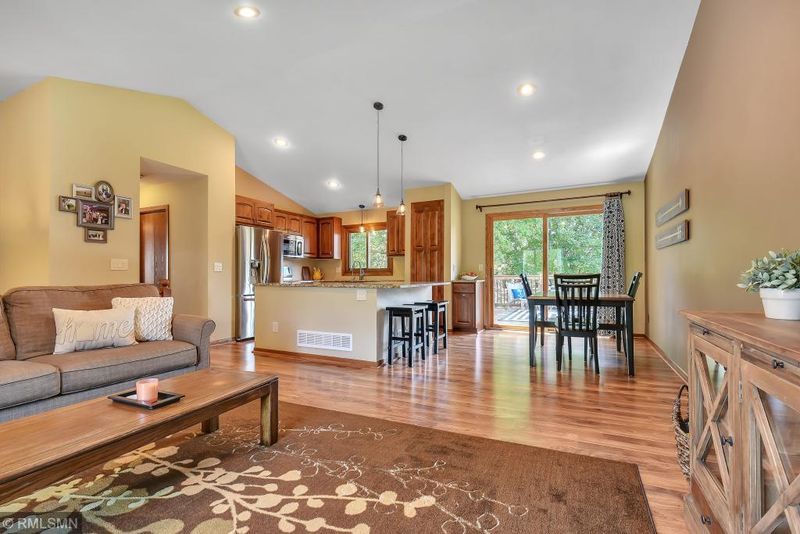 3485 Saint Charles Pl, Eagan, MN 55122