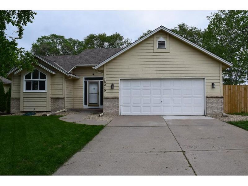 4310 River Bend Pl, Savage, MN 55378