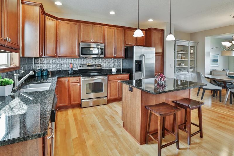 1941 Commonwealth Blvd #6, Chanhassen, MN 55317