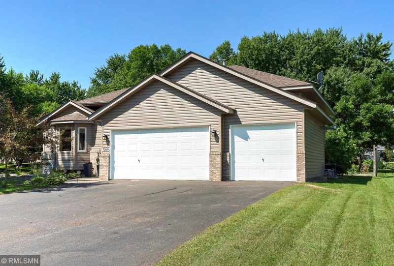 7269 Old Mill Rd, Hugo, MN 55038