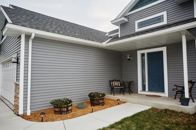 20377 Gordon Ln, Big Lake, MN 55309