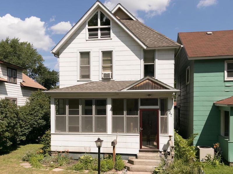 927 Sims Ave, Saint Paul, MN 55106
