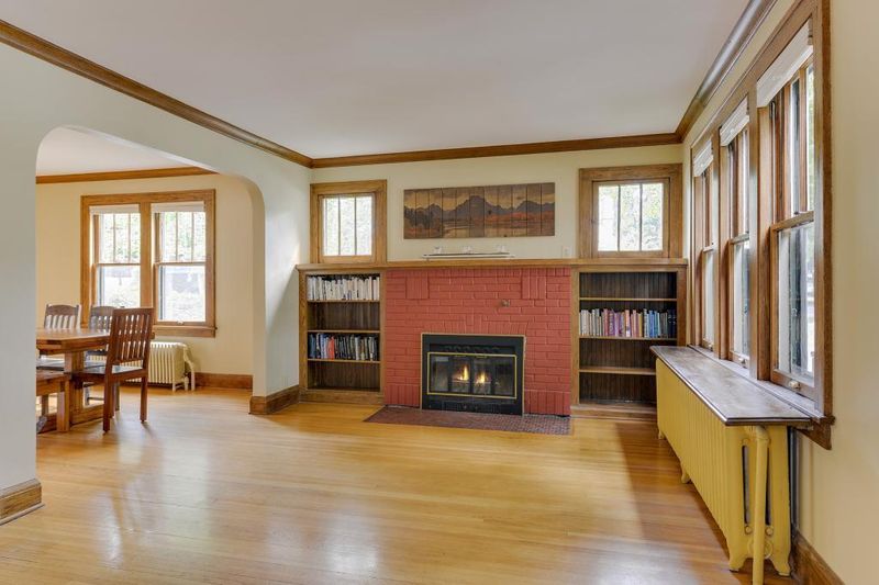 1941 James Ave, Saint Paul, MN 55105