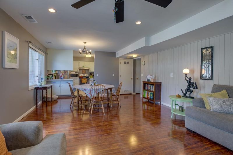 971 Carmel Ct, Shoreview, MN 55126