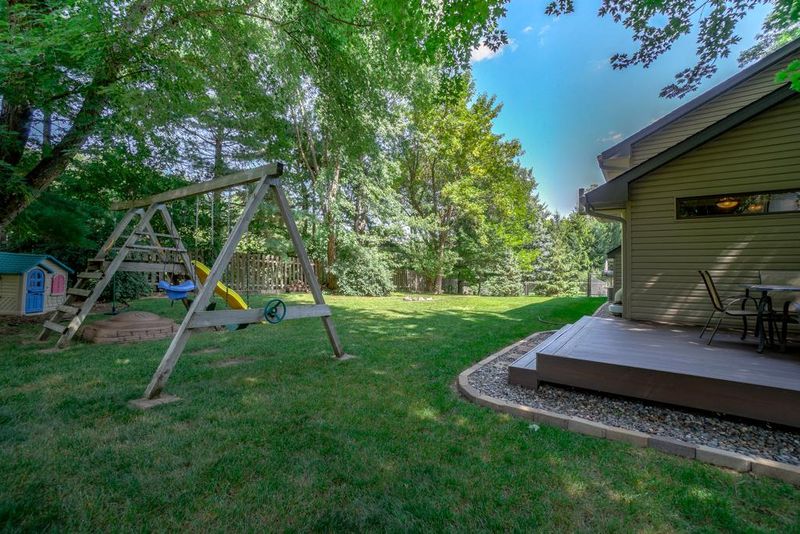 1253 Choke Cherry Rd, Lino Lakes, MN 55038