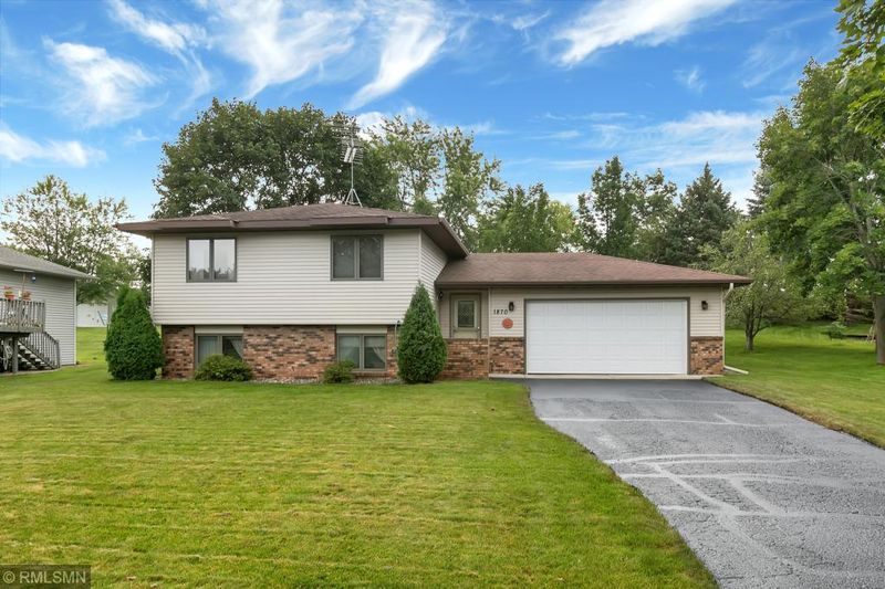 1870 Cooper Hills Rd, Saint Cloud, MN 56301