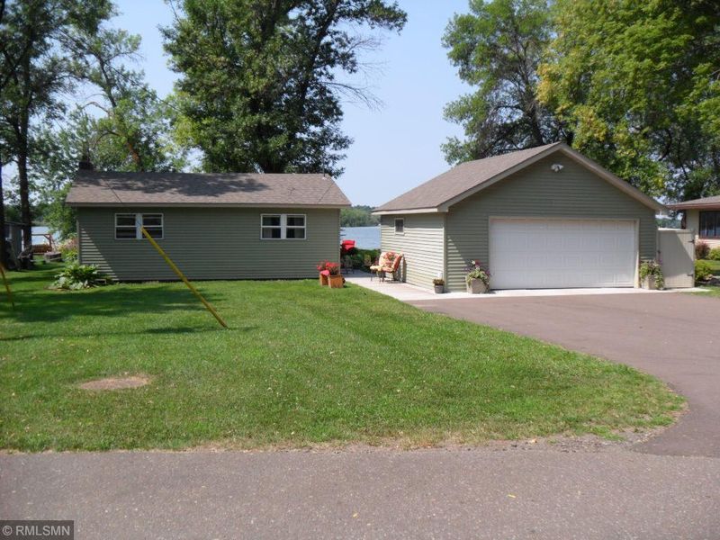 50662 Lakeside Cir, Rush City, MN 55069
