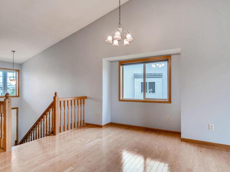 8312 Parkview Ave NE, Elk River, MN 55330
