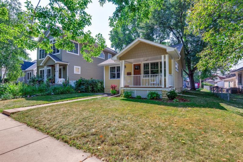 2136 Palace Ave, Saint Paul, MN 55105