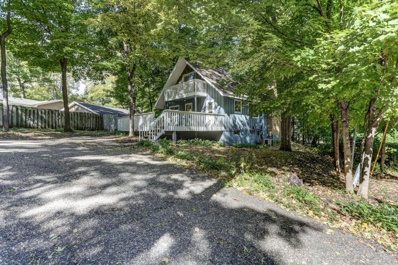 10 Birch Bluff Rd, Excelsior, MN 55331