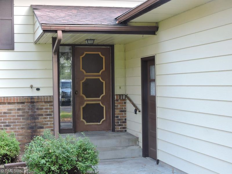1115 W Broadway St, Monticello, MN 55362