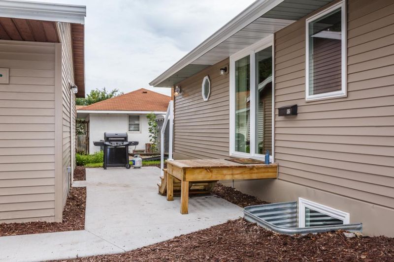 92 7th St SW, Forest Lake, MN 55025
