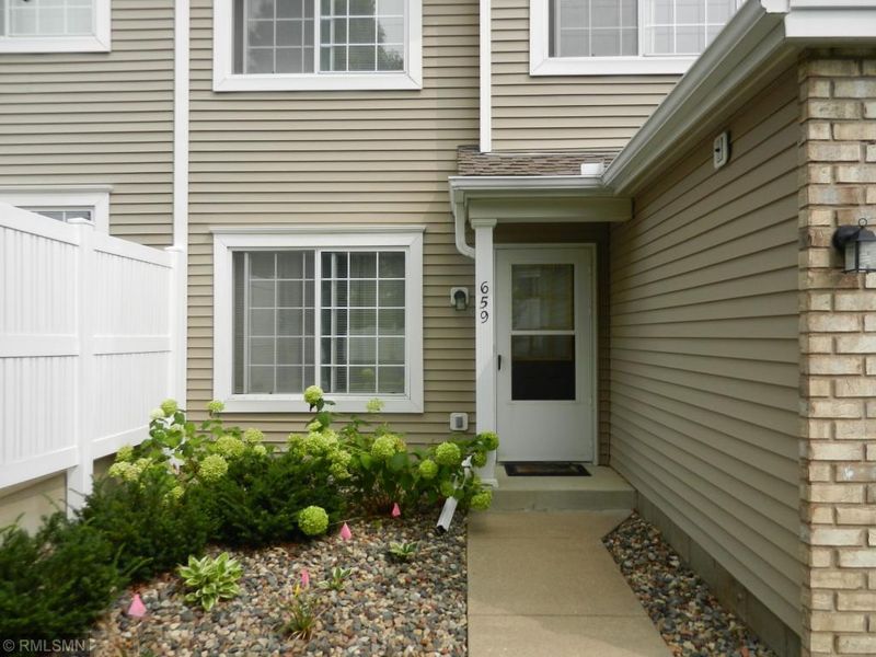 659 Mariner Way, Woodbury, MN 55129
