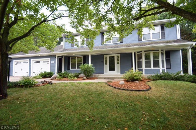 1478 Dawn Cir, Arden Hills, MN 55112