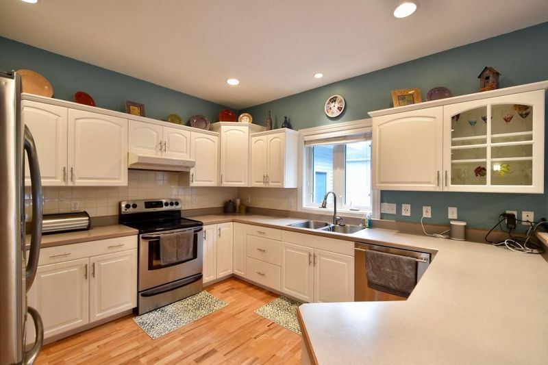 445 Lancaster Blvd, Zumbrota, MN 55992