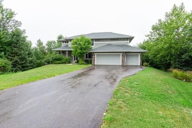 10520 Hawthorn Trl, Woodbury, MN 55129