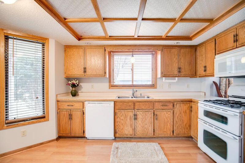 10842 Stutz St NE, Circle Pines, MN 55014