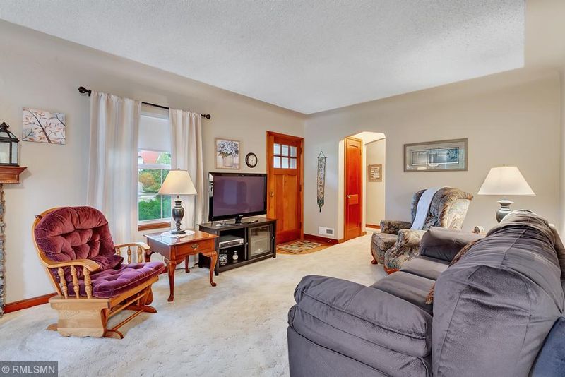 308 4th St NE, Little Falls, MN 56345