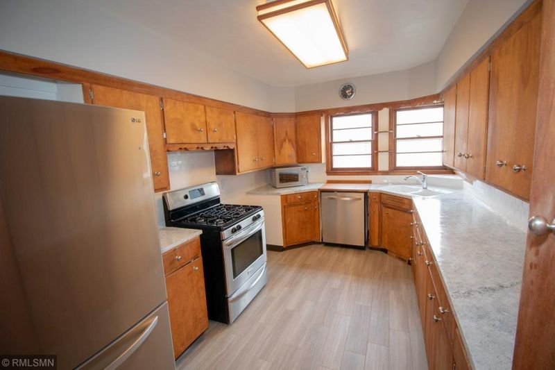 4355 Zane Ave N, Crystal, MN 55422