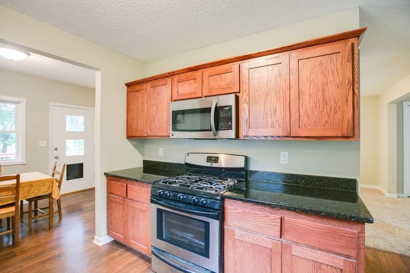 319 Savage Ln, Little Canada, MN 55117