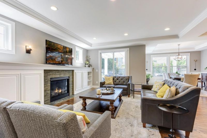 5904 York Ave S, Edina, MN 55410