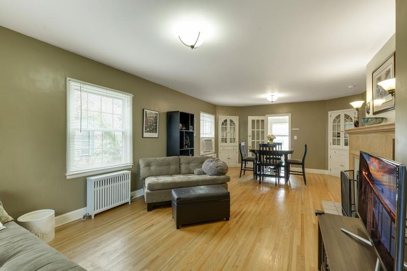 18 6th Ave N, Hopkins, MN 55343