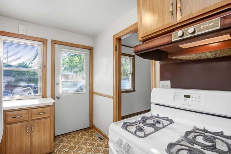 5016 N 6th St, Minneapolis, MN 55430