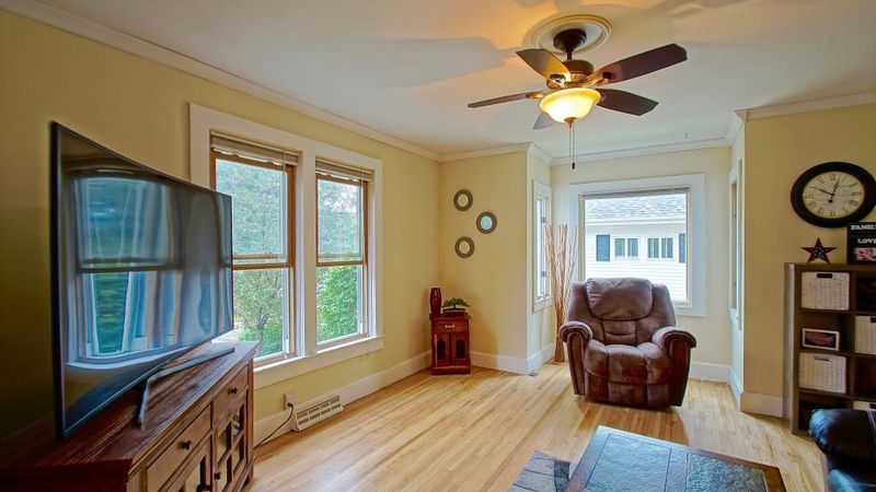 1049 Sturtevant St, Red Wing, MN 55066