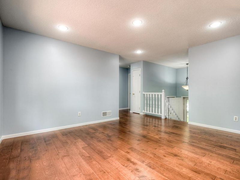 485 98th Ln NW, Coon Rapids, MN 55433