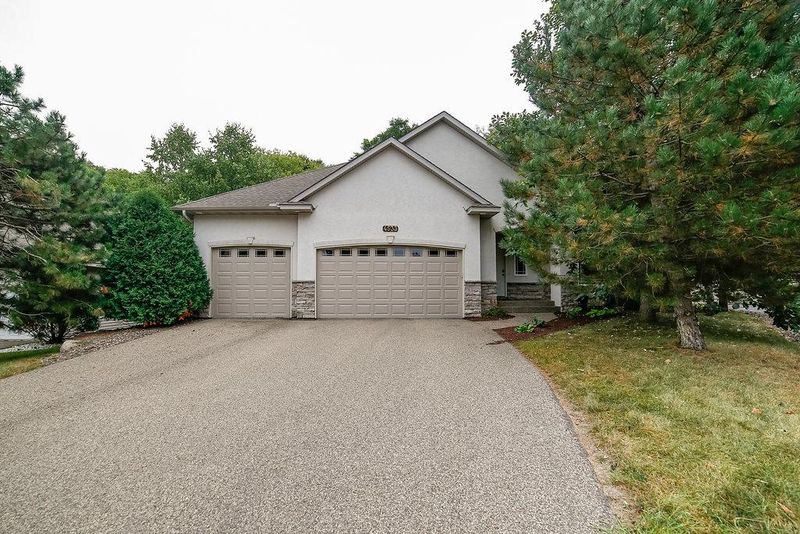 4533 Timber Woods Ln, Minnetonka, MN 55345