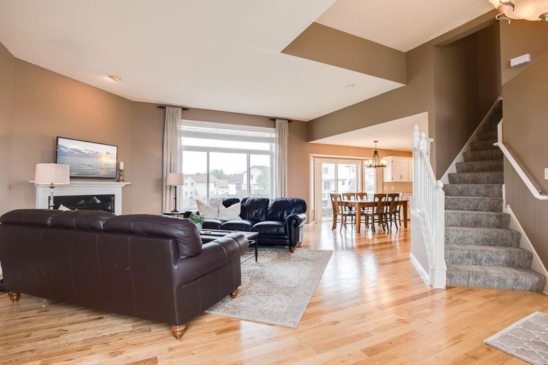 851 Kayla Ln, Hanover, MN 55341