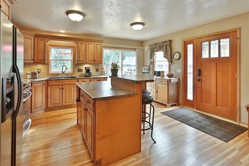 8401 Sunset Rd NE, Spring Lake Park, MN 55432