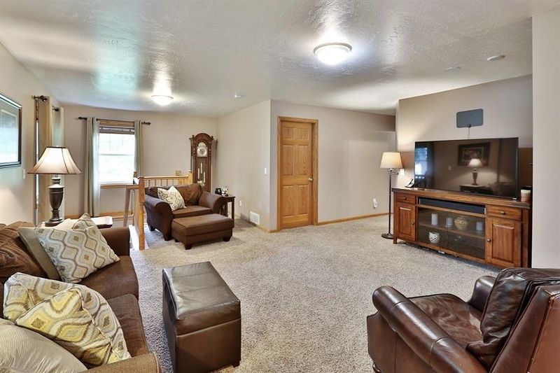 8401 Sunset Rd NE, Spring Lake Park, MN 55432