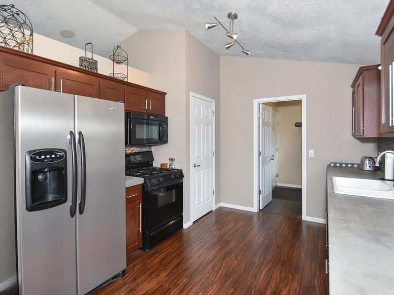 21527 Killdeer St NW, Oak Grove, MN 55011