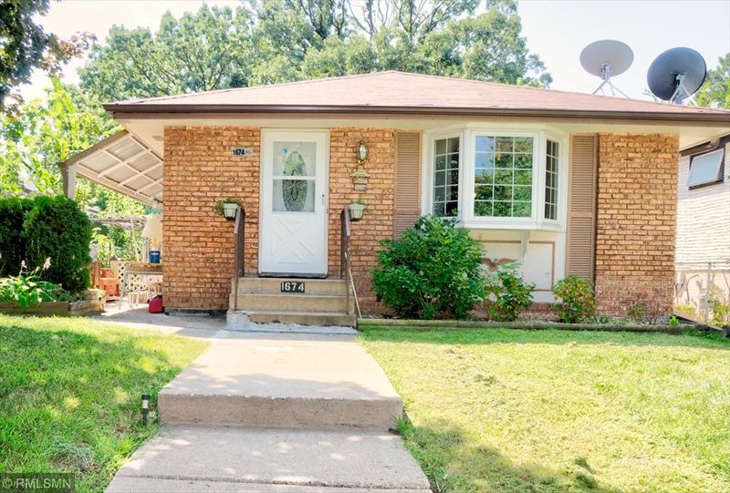 1674 Sims Ave, Saint Paul, MN 55106