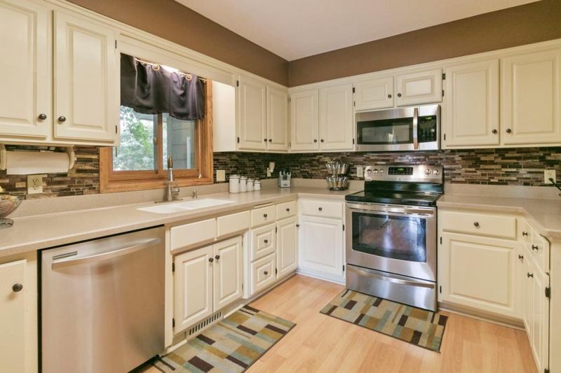 12798 88th Pl N, Maple Grove, MN 55369