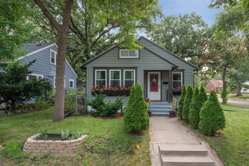 2853 39th Ave S, Minneapolis, MN 55406