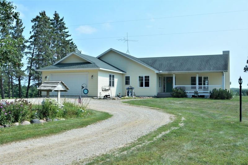 39237 161st Ave, Montgomery, MN 56069