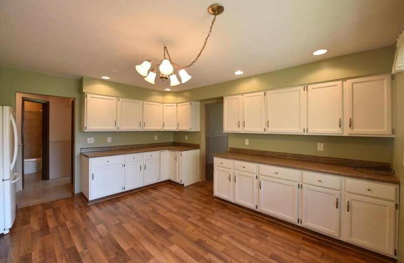 4142 Cinosam Rd, Brainerd, MN 56401